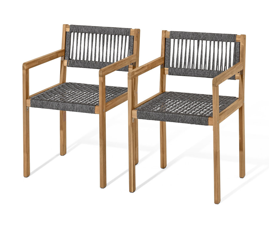 Dwa krzesła z zestawu balkonowego z plecionką tekstylną.