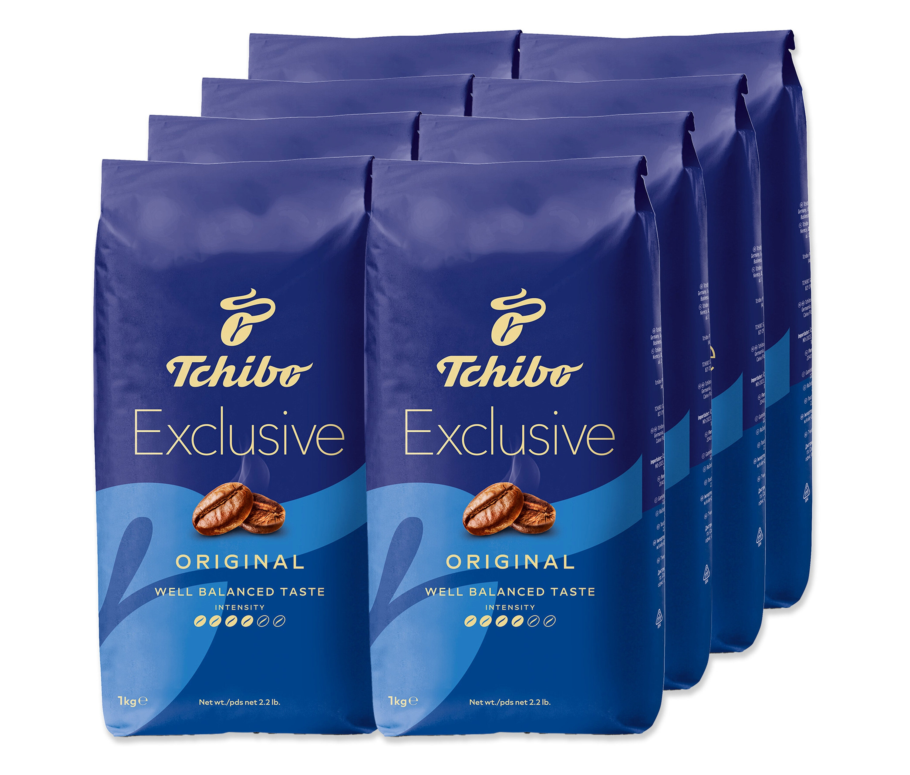 Siedem niebieskich opakowań kawy Tchibo Exclusive Original.