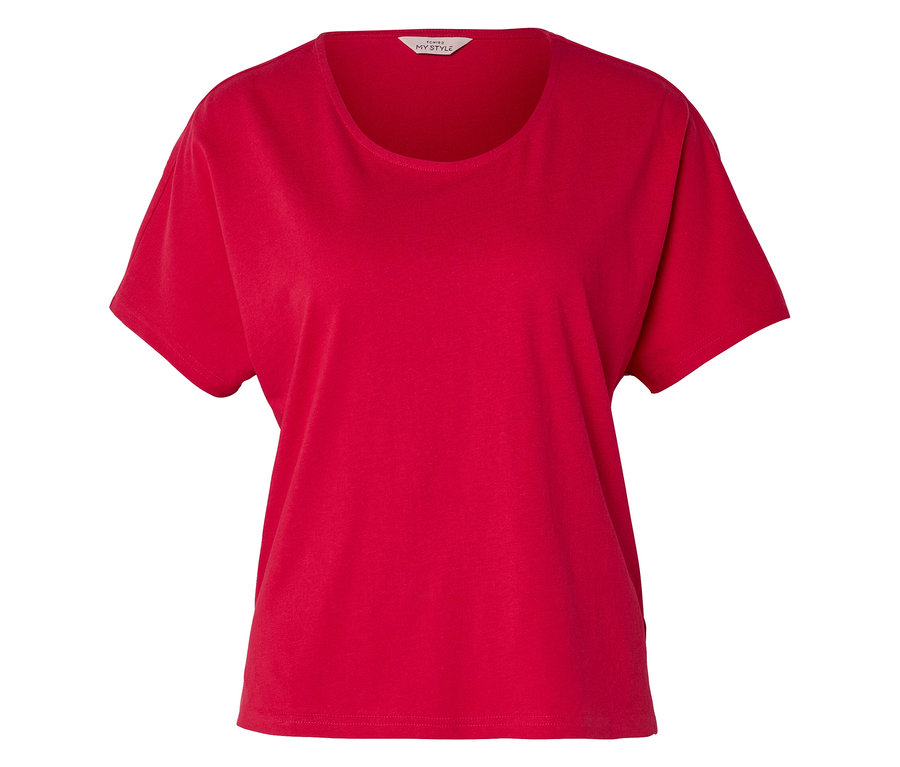 Czerwony T-shirt z krótkimi rękawami i szerokim okrągłym dekoltem.