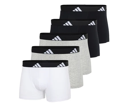 Pięć bokserek adidas Active Flex Cotton w kolorach białym, szarym i czarnym, ułożonych wachlarzowo i w stos. Każda para ma czarny pas z białymi logo adidas z trzema paskami.