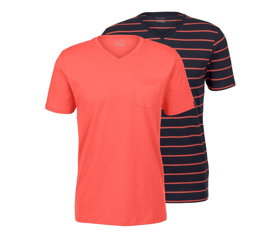 Dwie męskie koszulki z dekoltem w kształcie litery V: jedna koralowa z kieszenią i jedna granatowa w koralowe paski. Męskie koszulki z wycięciem pod szyją w kształcie litery V, 2 pary.