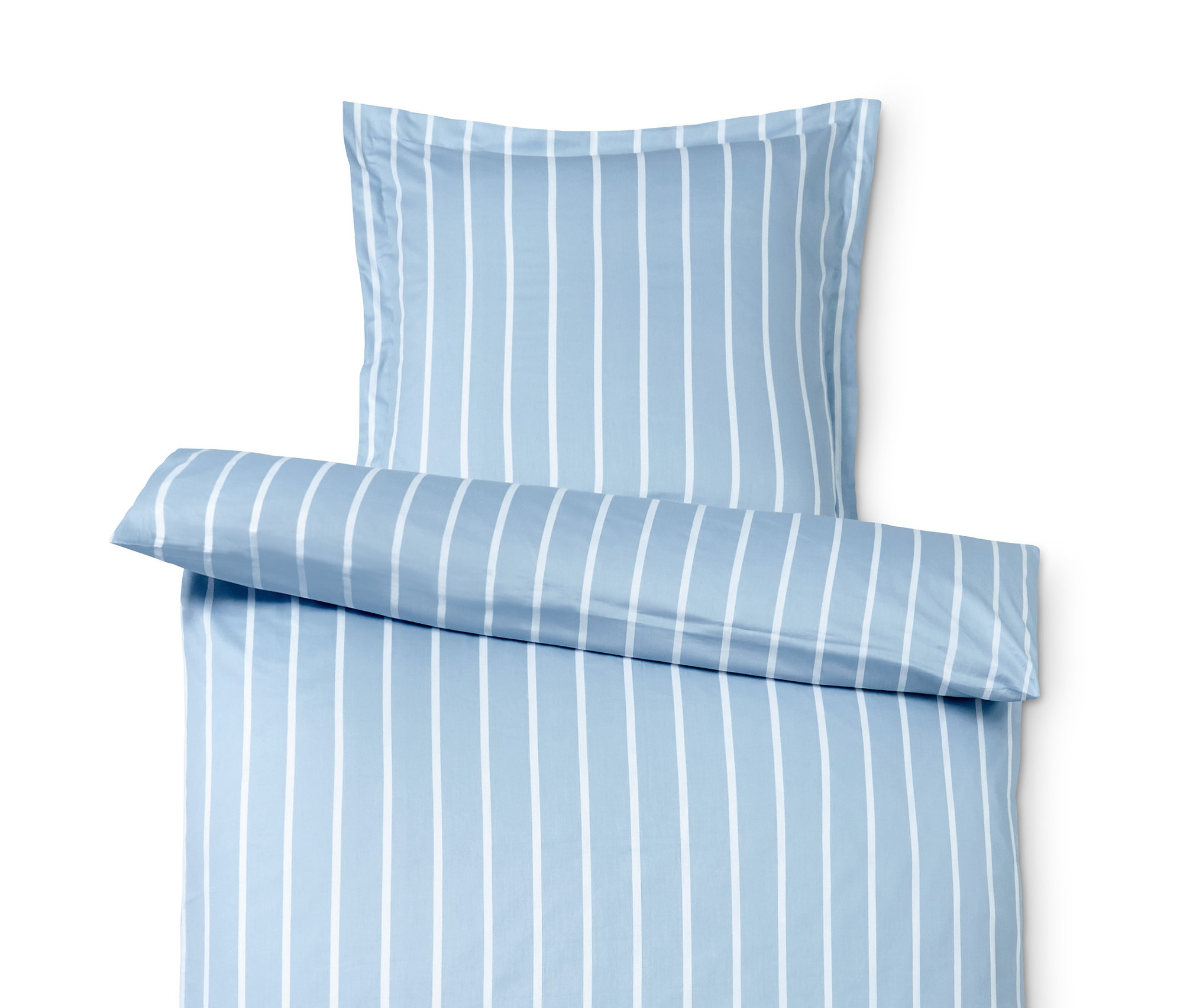 Niebiesko-biała pościel satynowa w paski.