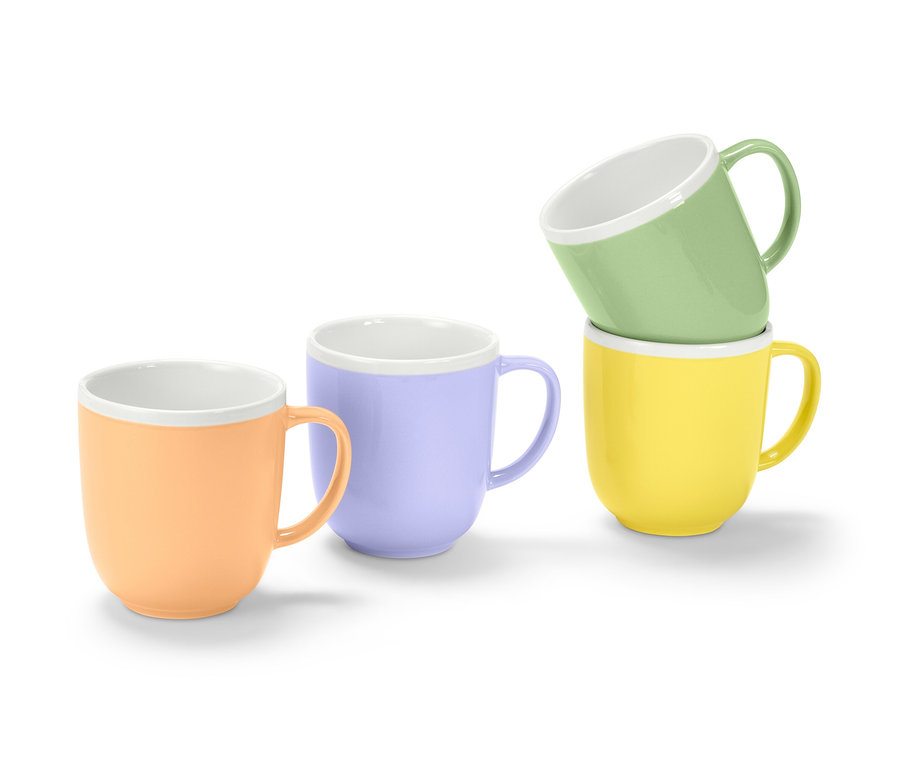 Cztery kubki w różnych kolorach (brzoskwiniowy, fioletowy, żółty i zielony) na białym tle.