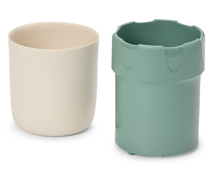 Dwa kubki, jeden kremowy i jeden zielony.