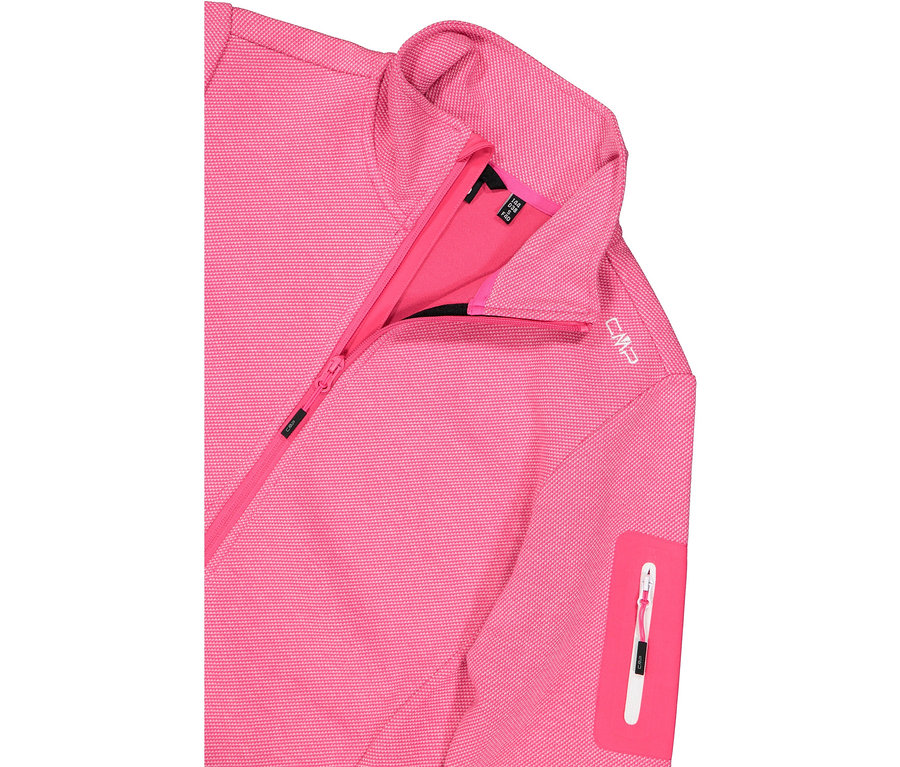 Zbliżenie na różową kurtkę CMP z zamkiem błyskawicznym i kieszenią na rękawie.