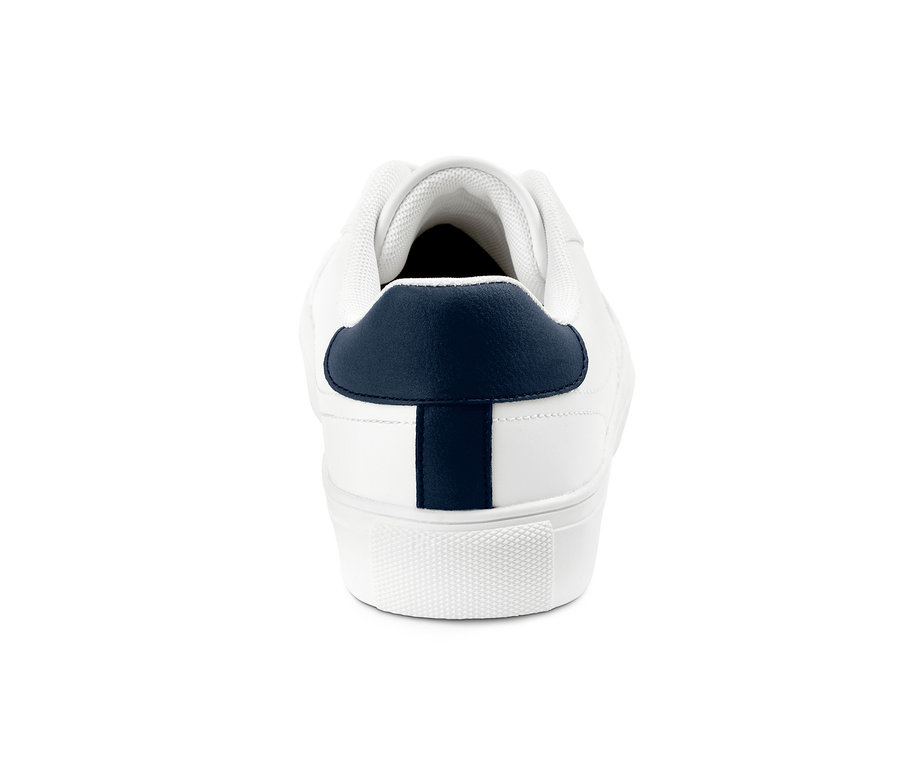 Szczegół buta typu sneaker z niebieskim akcentem na pięcie.