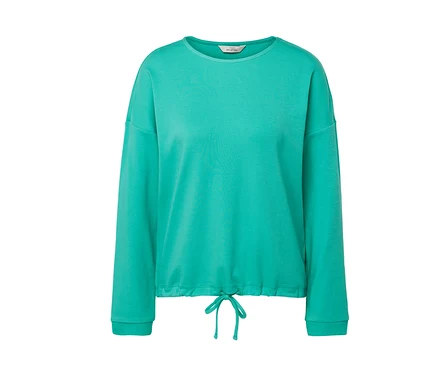 Turkusowa bluza.
