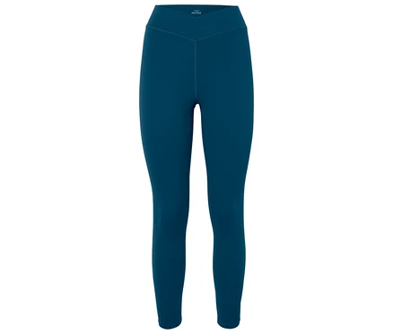 Niebieskie legginsy na białym tle.