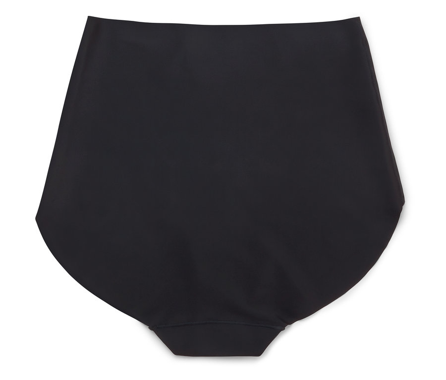 Czarna bielizna leży na białym tle.