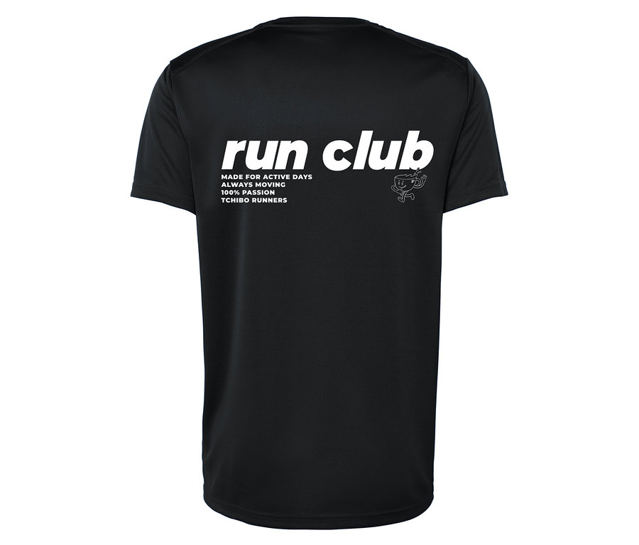 Czarne T-shirt z napisem "run club", "MADE FOR ACTIVE DAYS ALWAYS MOVING 100% PASSION TCHIBO RUNNERS" i filiżanką ze skrzydłami.