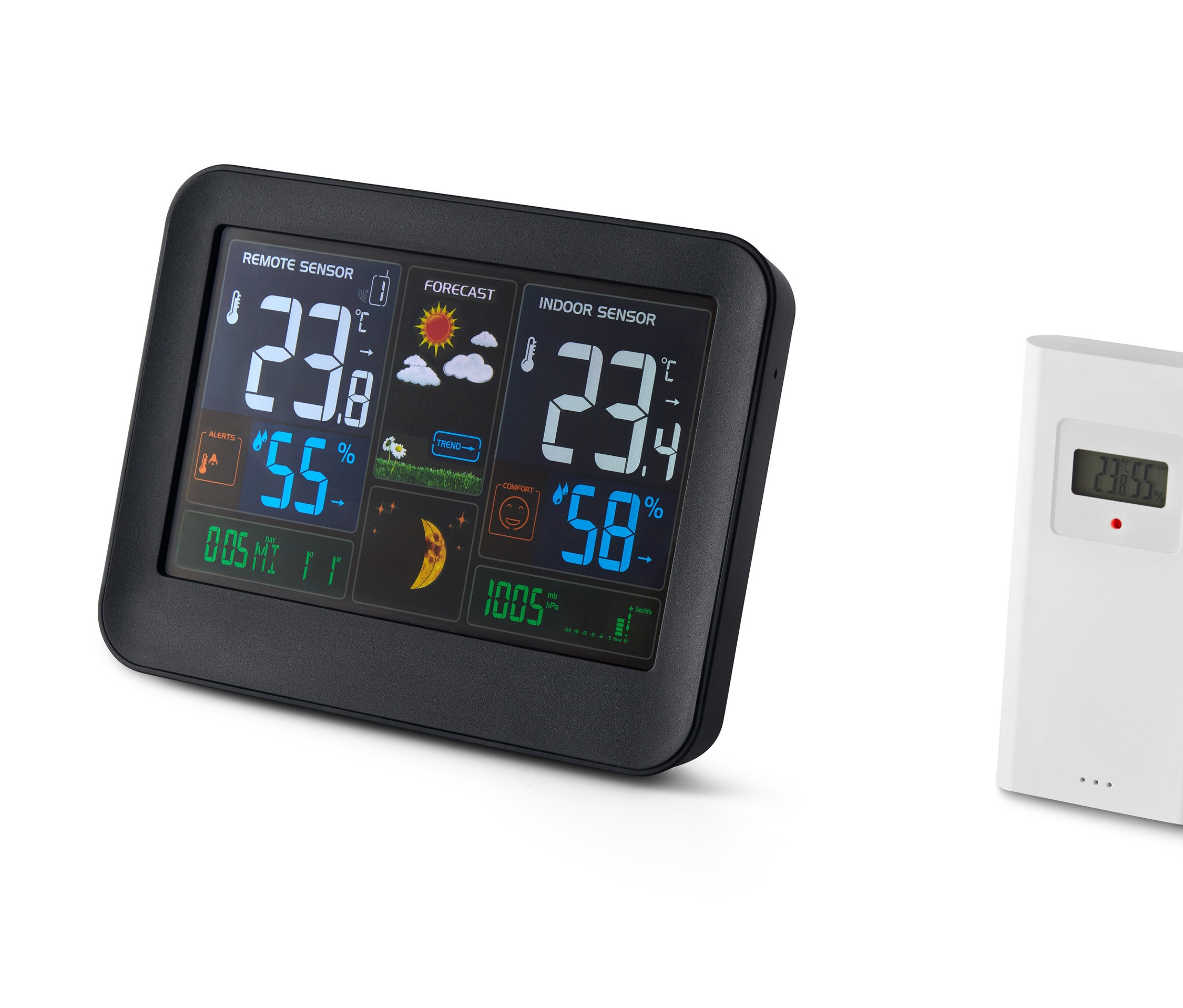 Czarna radiowa stacja pogodowa z kolorowym wyświetlaczem LC pokazuje temperaturę wewnątrz i na zewnątrz, wilgotność i prognozę pogody. Obok znajduje się biały czujnik bezprzewodowy.