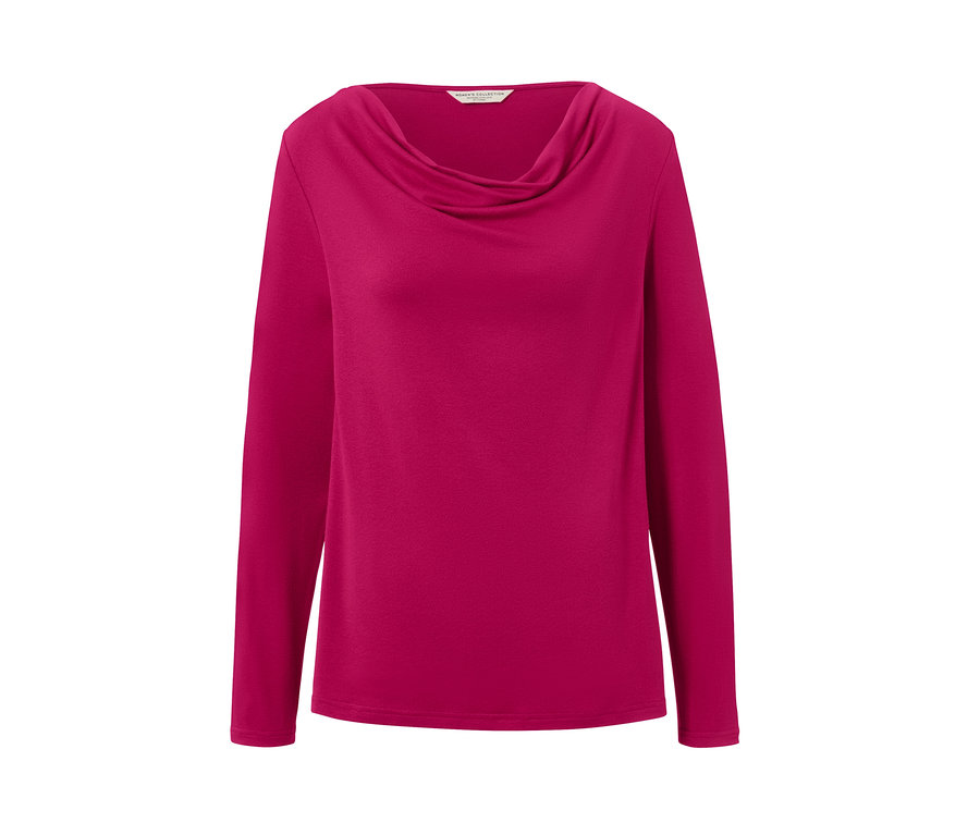 Bluzka z lejącym dekoltem na białym tle.