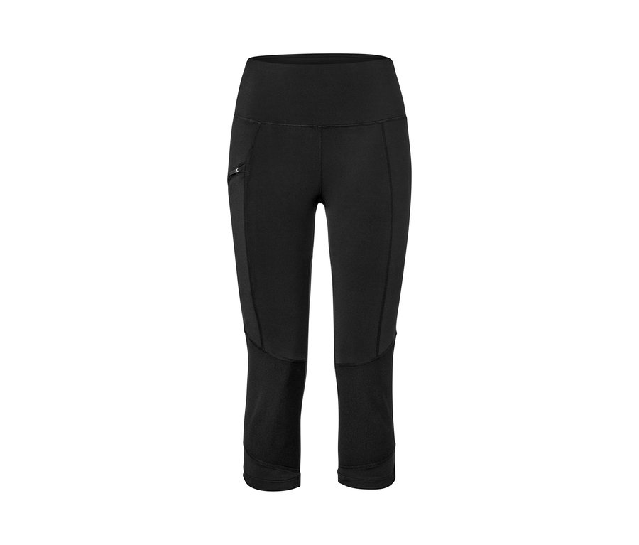Czarne legginsy trekkingowe o długości 3/4.