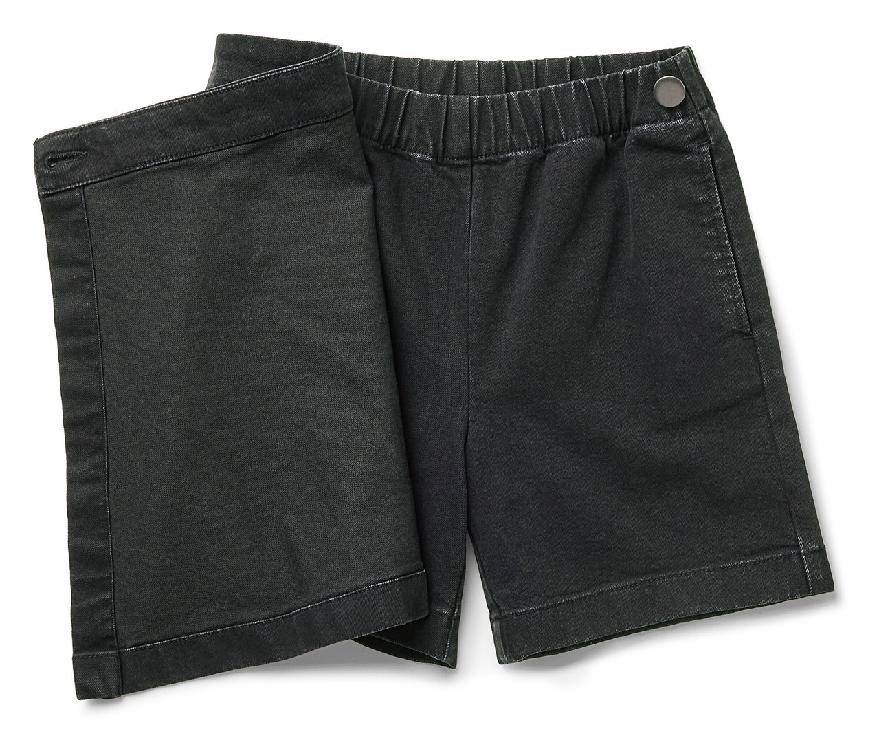 Czarne spódnico-spodnie stylizowane na dżins dla dzieci.