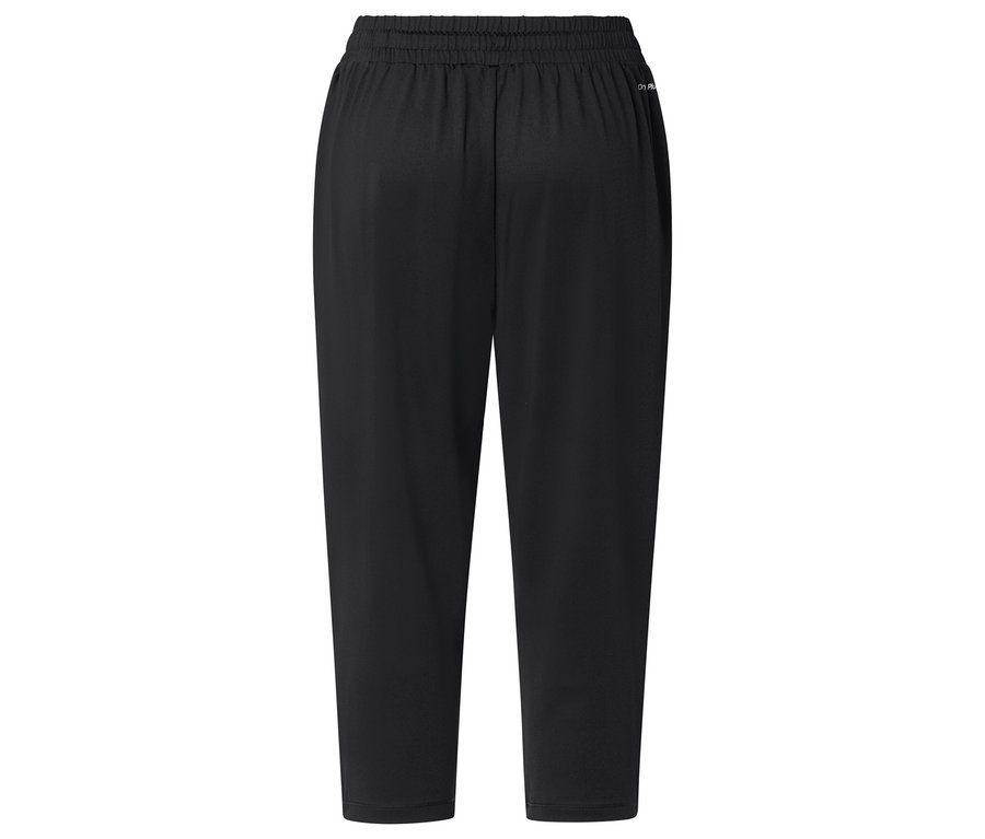 Widok z tyłu czarnych spodni dresowych.