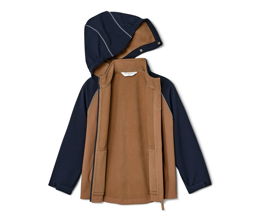Otwarta dziecięca kurtka softshell z kapturem w kolorze niebieskim i brązowym.