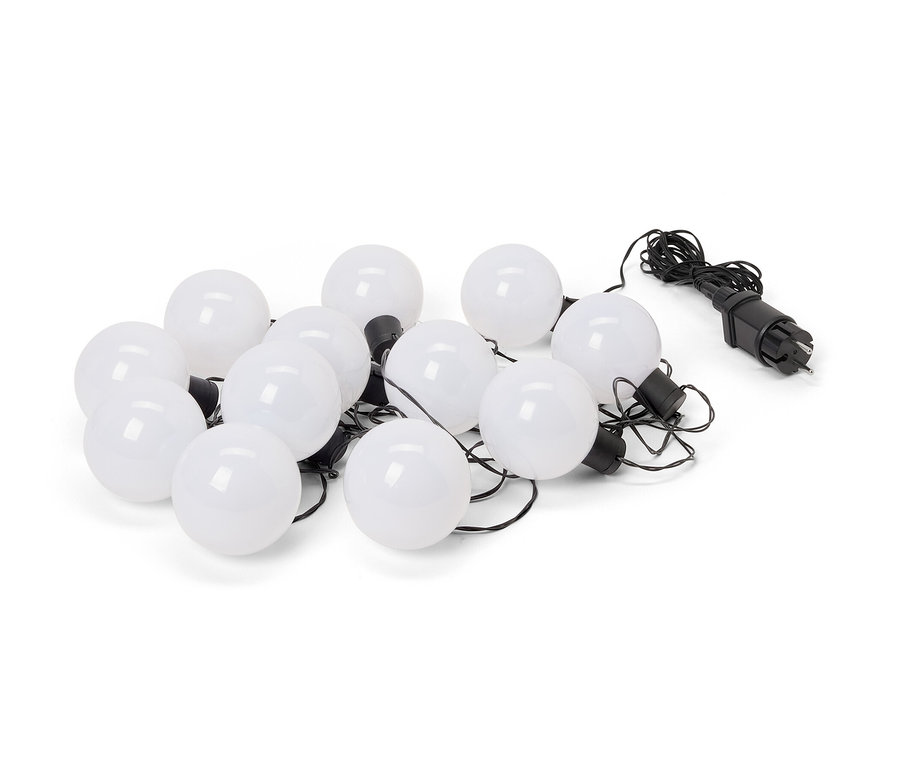 Dwa łańcuchy świetlne LED do użytku na zewnątrz leżą na białym tle.