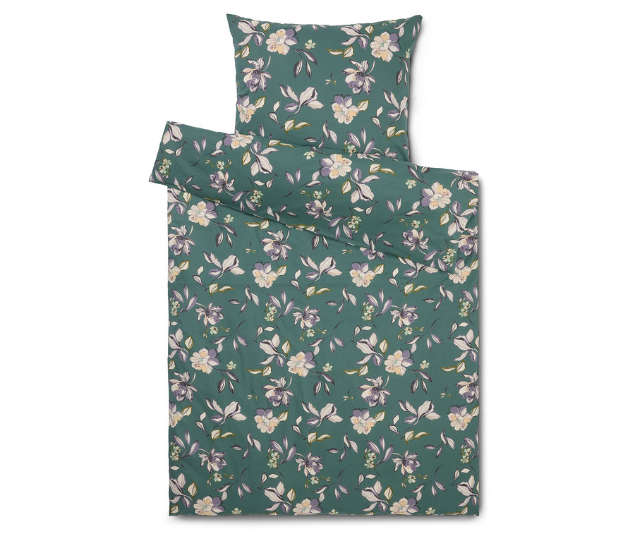 Komplet pościeli z kwiatowym wzorem na zielonym tle, składający się z poszewki na poduszkę i kołdrę.