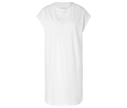 Biała, sięgająca do kolan sukienka T-shirt z dekoltem w serek i kwiatowymi detalami.