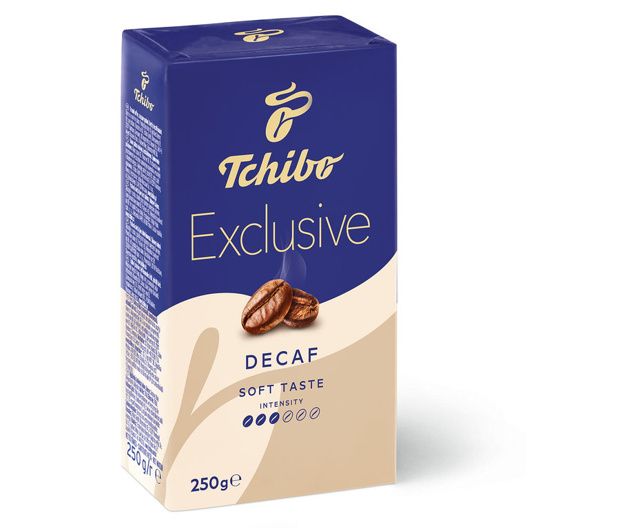 Paczka kawy Tchibo Exclusive Decaf 250g w niebiesko-beżowym pudełku.