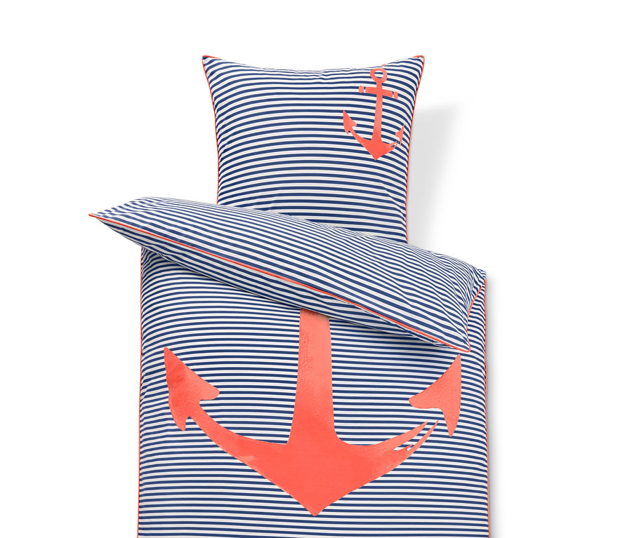 Pasiasta pościel perkalowa z motywem kotwicy.