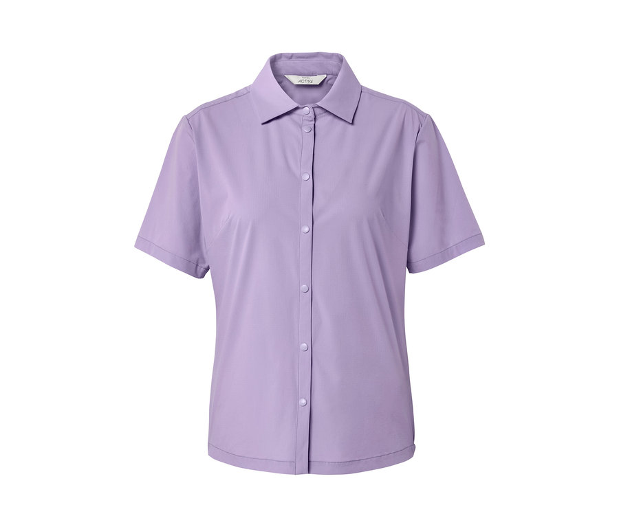 Fioletowa bluzka outdoorowa z krótkimi rękawami i guzikami.