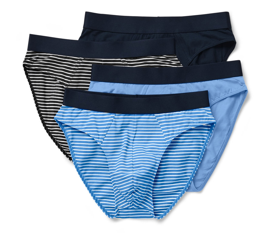 Cztery pary slipów: jedne w paski niebiesko-białe, jedne w paski czarno-białe, jedne jasnoniebieskie i jedne granatowe.