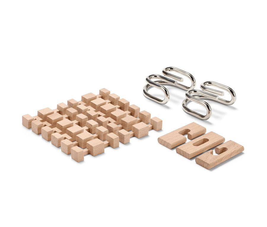 Na białym tle widoczne są 3 gry zręcznościowe.