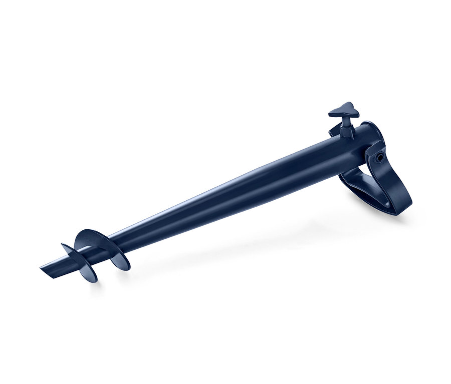 Niebieski wkręcany uchwyt na parasol plażowy.