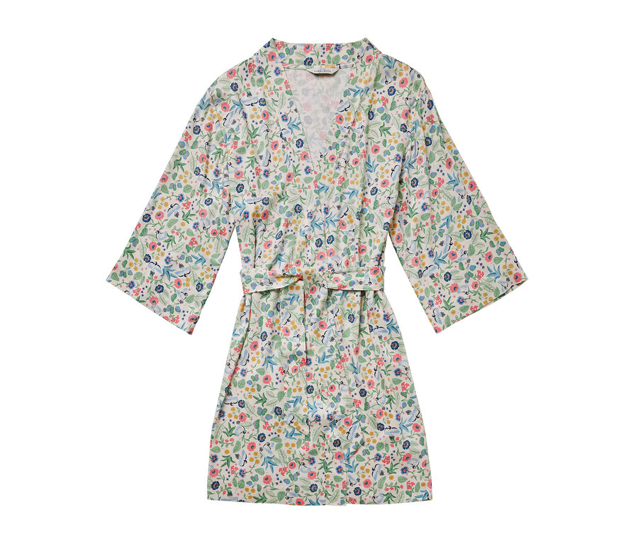 Kwiecisty szlafrok z paskiem.