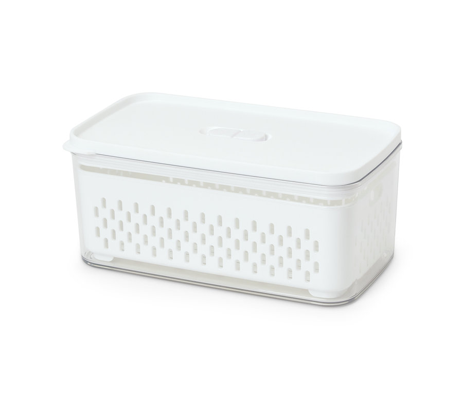 Biały pojemnik spożywczy z sitkiem.