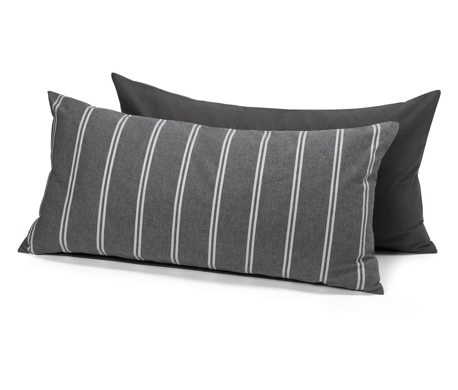 Dwie prostokątne poduszki: jedna szara z białymi paskami i jedna ciemnoszara.