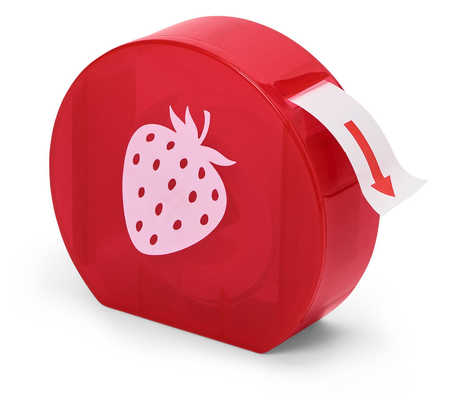 Czerwony podajnik z motywem truskawki i wyciągniętą etykietą.
