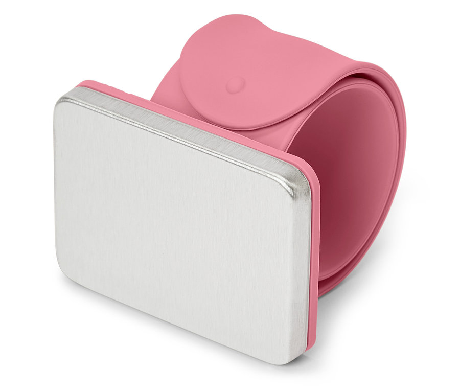 Różowa, magnetyczna poduszka na igły na ramię.