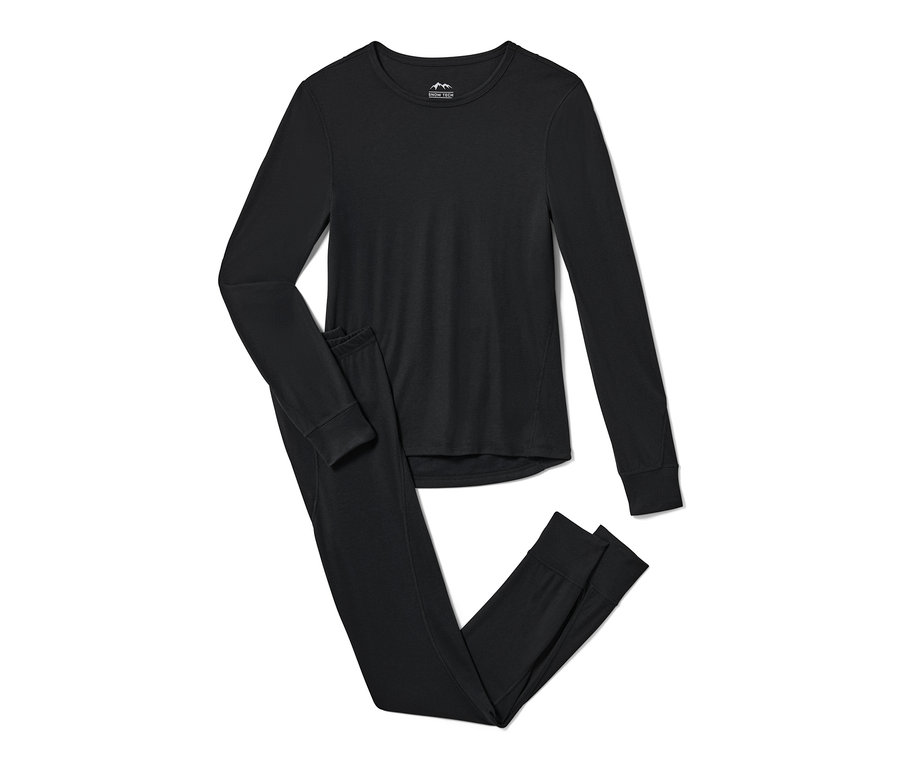 Czarna termoaktywna bielizna funkcyjna leży na białym tle.