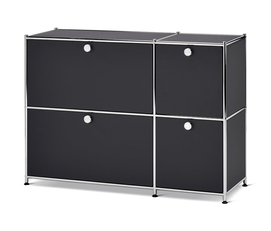 Czarna szafka typu sideboard »CN3« z 4 klapami.
