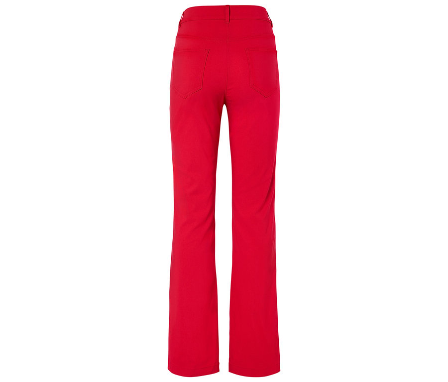 Czerwone spodnie z tyłu.