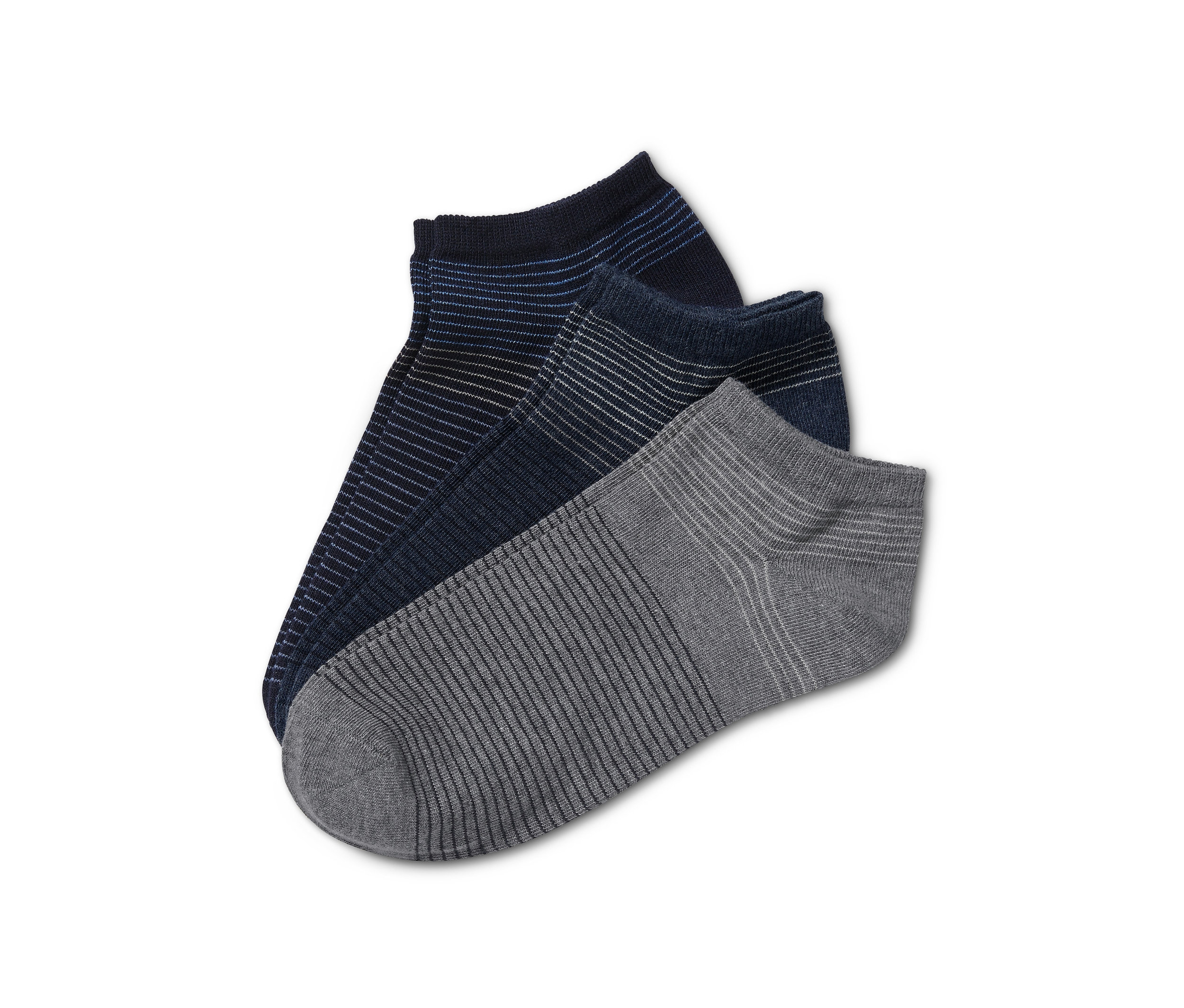 Trzy pary skarpet męskich do butów sportowych w paski w kolorze granatowym i szarym.