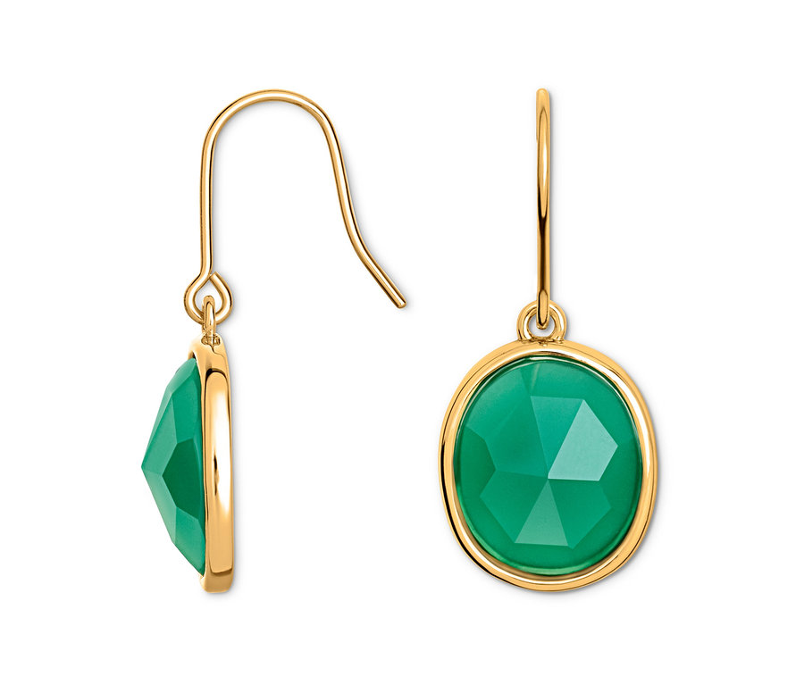 Dwa złote kolczyki z okrągłymi zielonymi kamieniami.