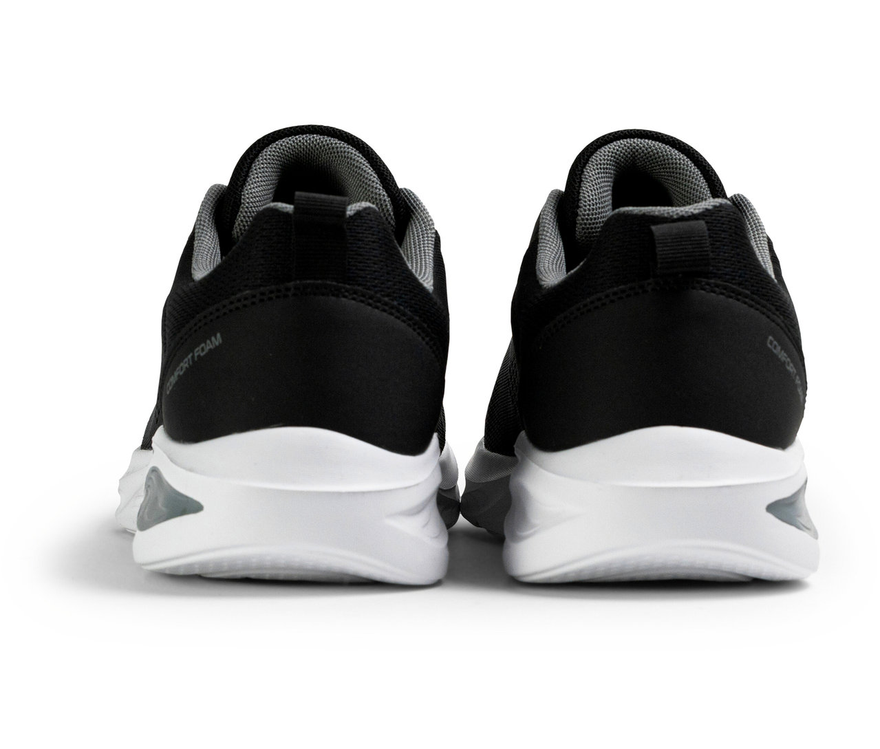 Dwa czarne sneakersy męskie FILA Specctris z białymi podeszwami, widok z tyłu.