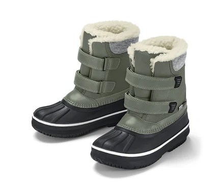 Zielone buty dziecięce na każdą pogodę.