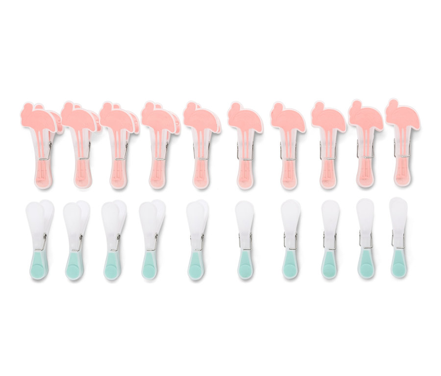 Dwa rzędy klipsów do prania, 20 sztuk. Górny rząd różowy z flamingami, dolny rząd biały z turkusem.