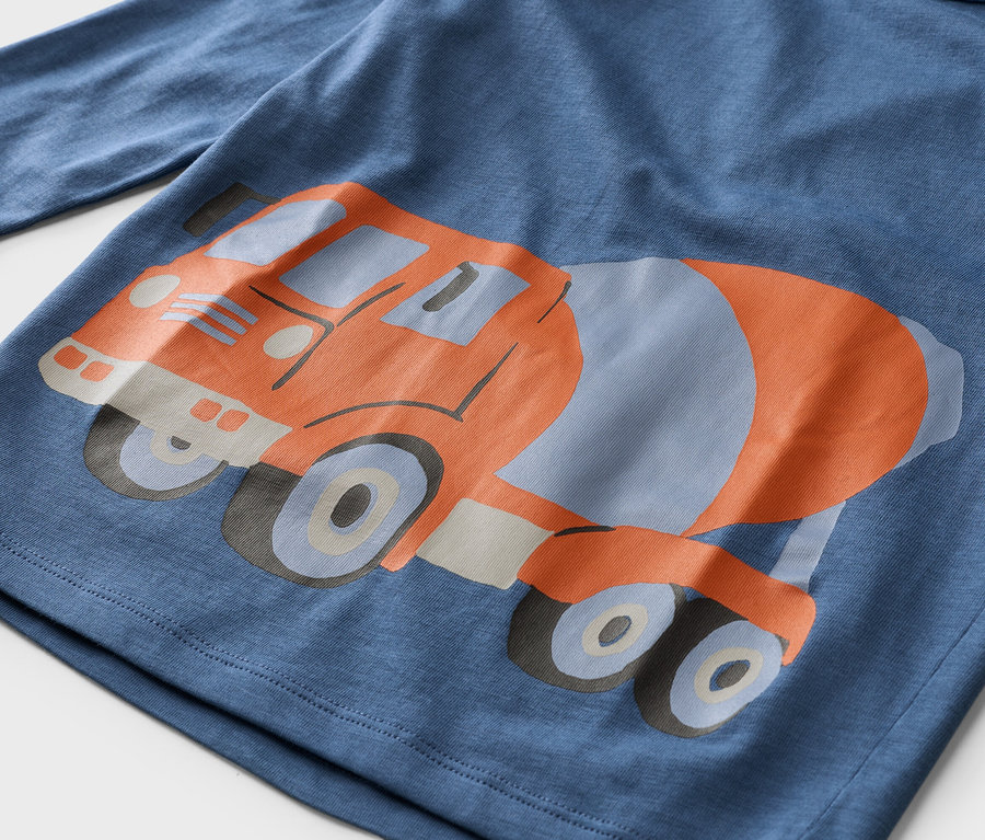 Niebieska koszulka z długim rękawem z motywem betoniarki.