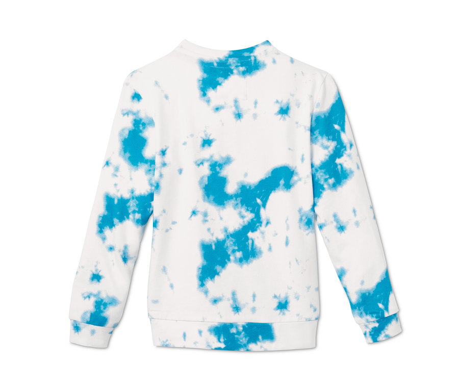 Biała bluza z niebieskim wzorem tie-dye.