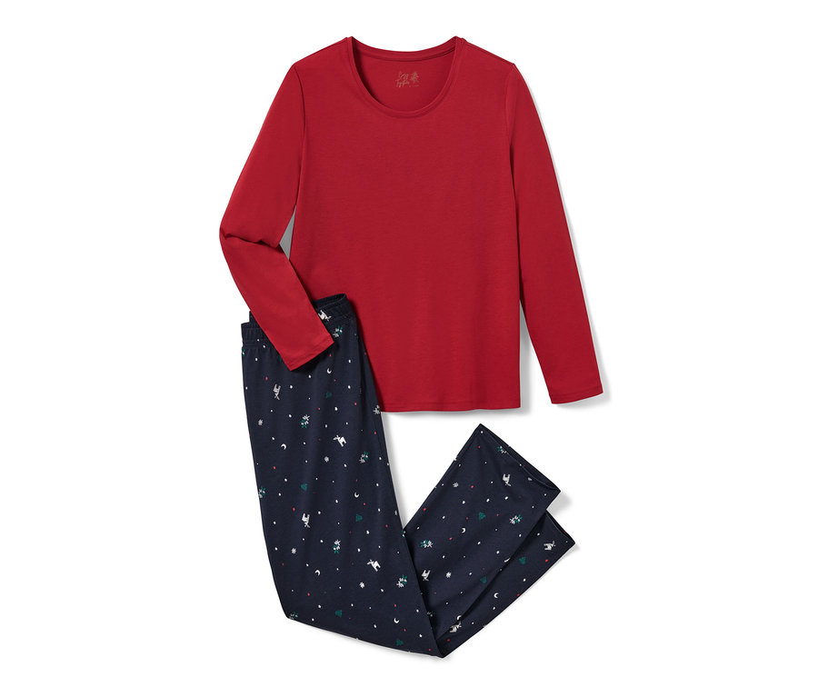 Niebieska piżama z długim rękawem i granatowymi spodniami we wzory.