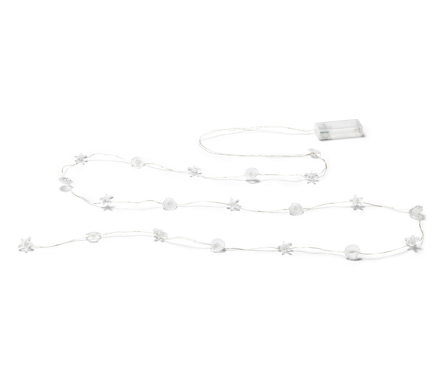 Łańcuch świetlny z mikrodiodami LED „Muszelki” na białym tle.