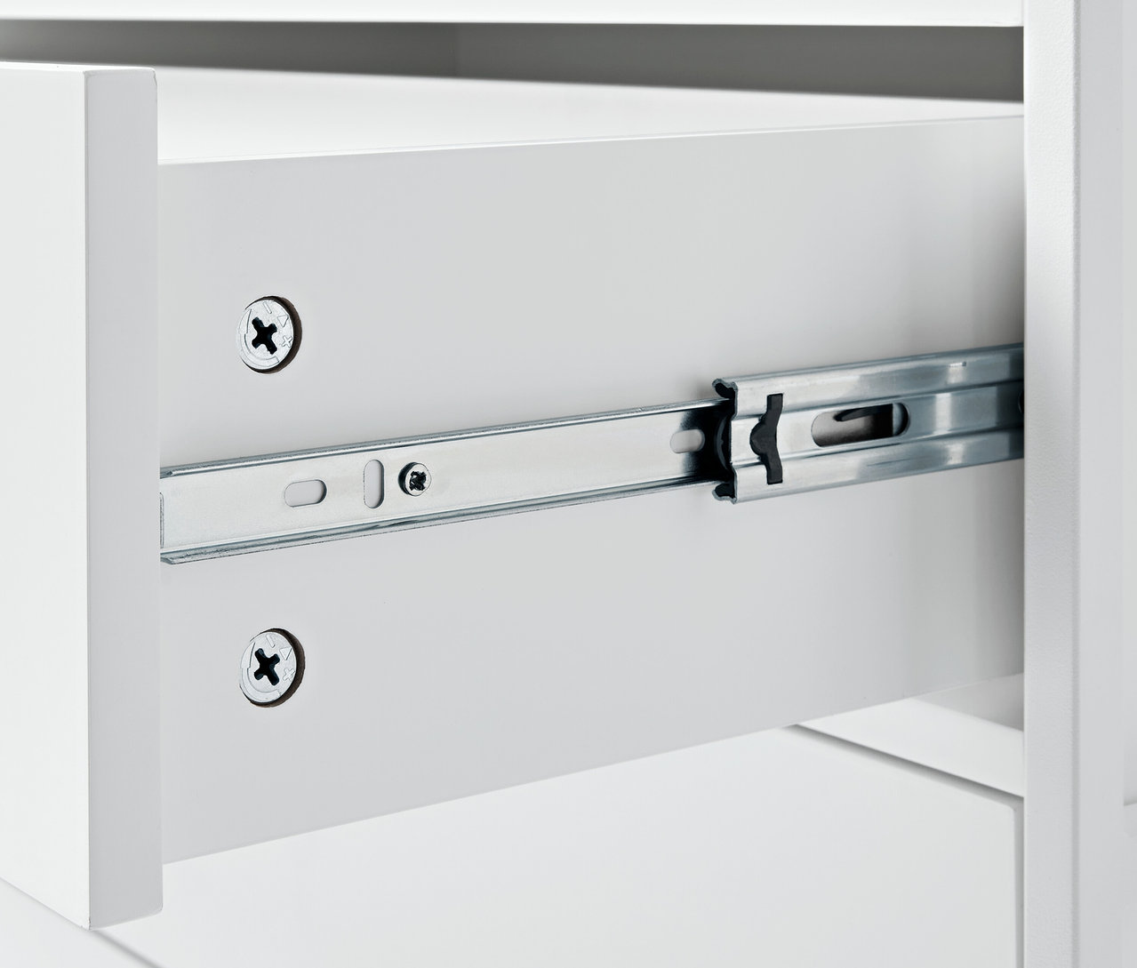 Szczegół szuflady komody »KLAAR« z 4 szufladami.