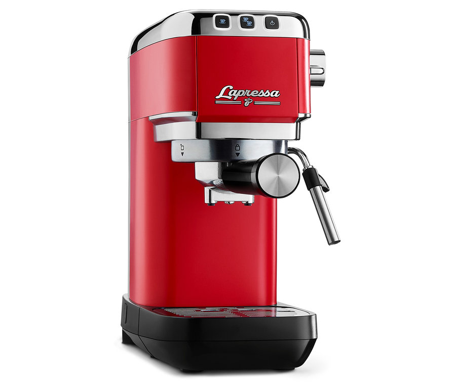 Czerwony ekspres kolbowy do kawy »Lapressa« na białym tle.