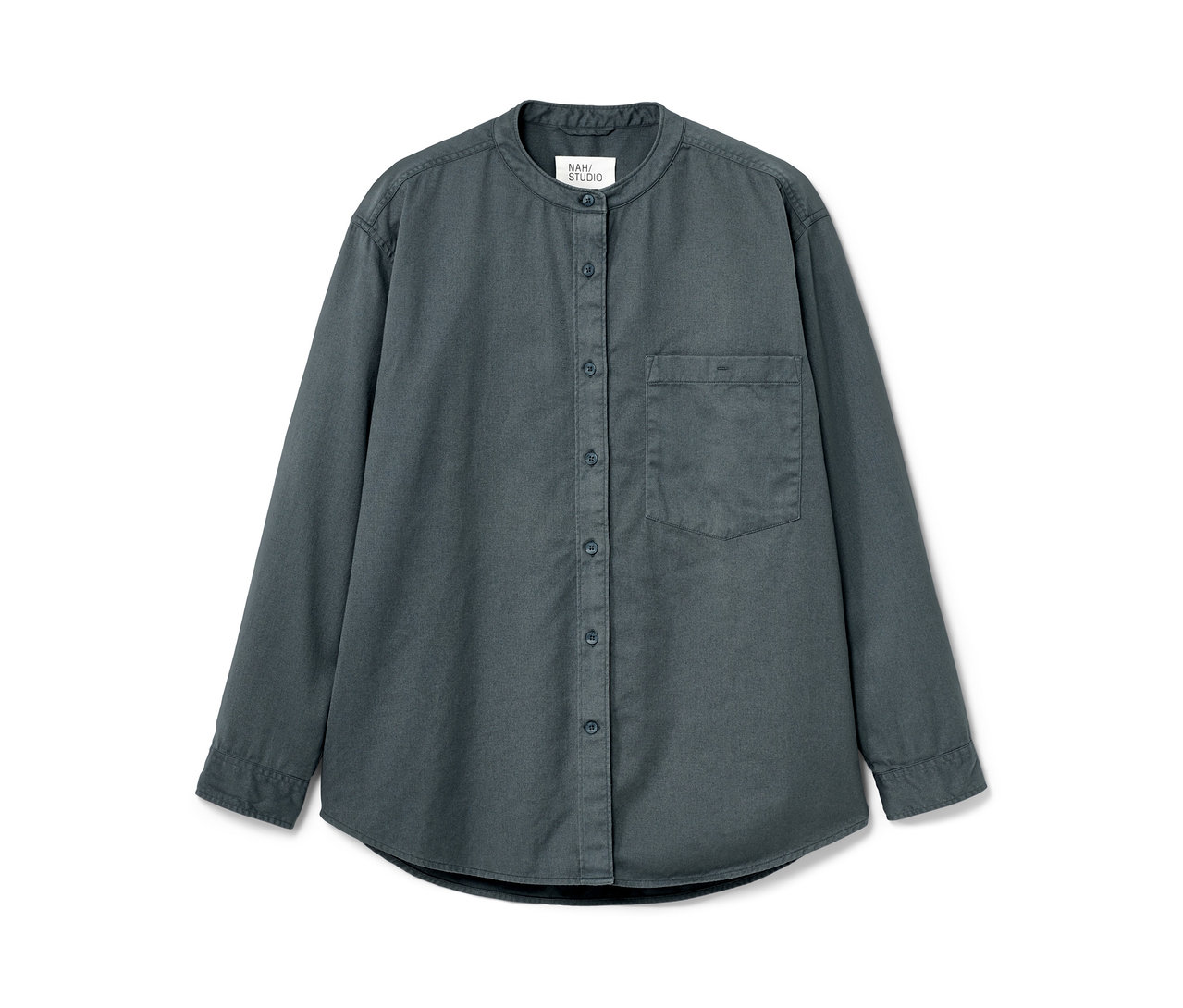 Szczegół stone blue NAH/STUDIO Hemdbluse z bawełny organicznej.