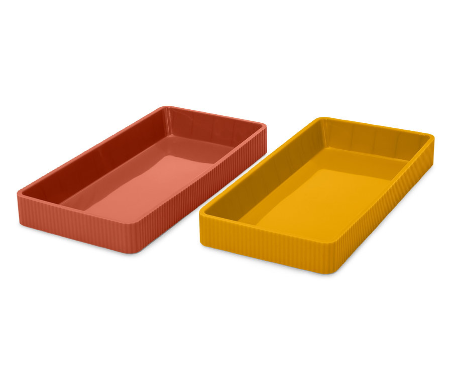 Dwie prostokątne miski, jedna pomarańczowa i jedna żółta, ułożone obok siebie na białym tle.
